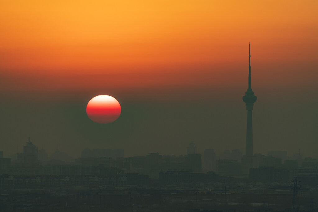 北京中央广播电视塔夜景图片