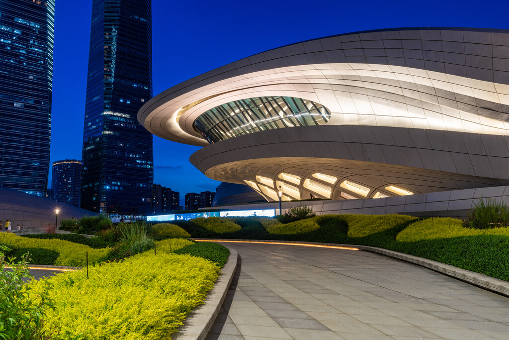 长沙梅溪湖国际文化艺术中心夜景图片