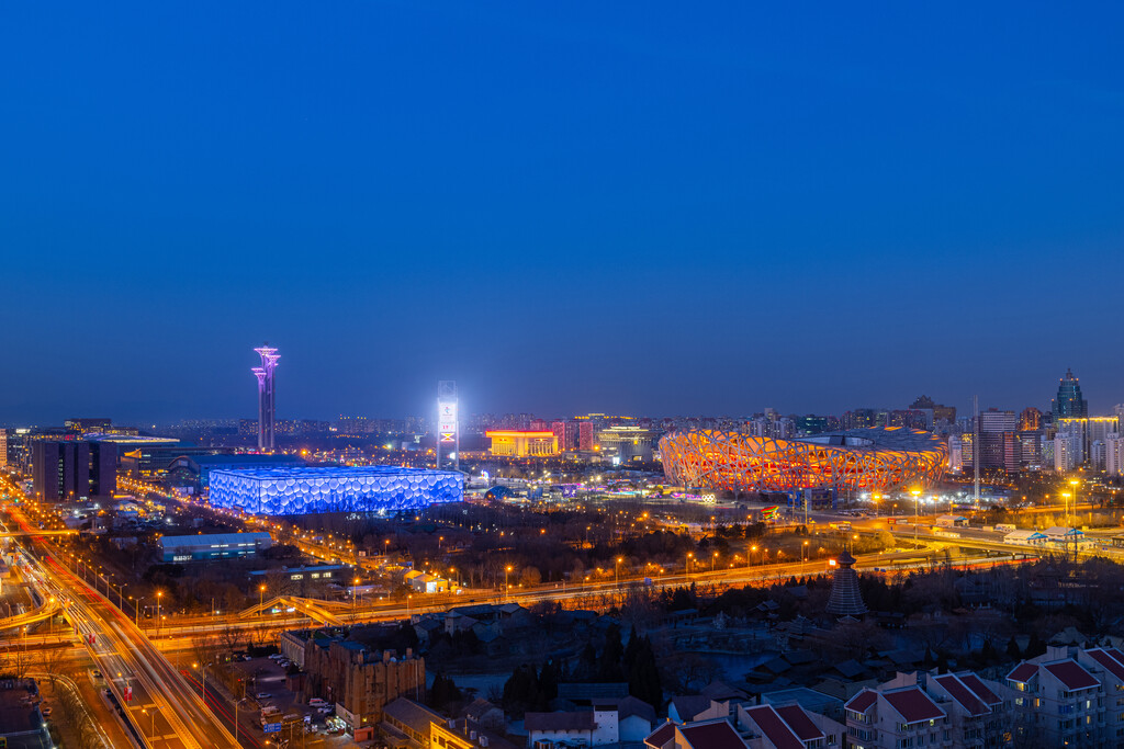 北京奥运中心区夜景图片